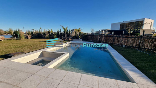 Casa En Lagos De Canning Con 4 Dormitorios Sobre Gran Lote De 940 M2