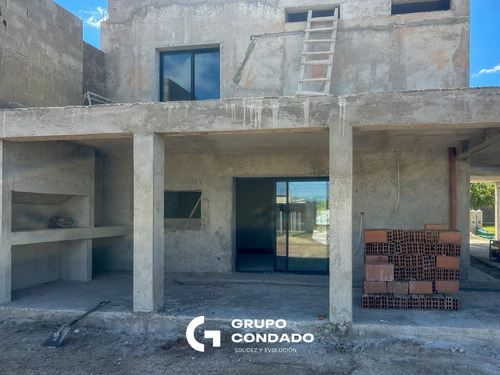 Vendo Casa Tres Dormitorios Tejas 4 A Estrenar