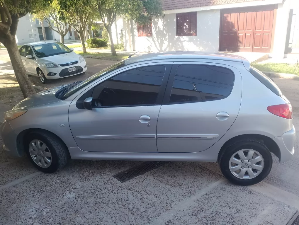 Peugeot 207 1.4 Allure 75cv