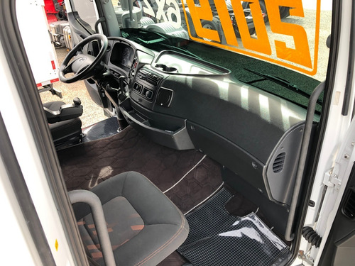 Imagem 17 de 25 de Mercedes Benz Axor 2544 6x2 Ano 2019 Trucado