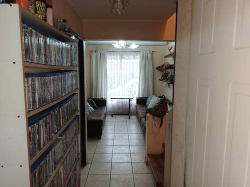 La Casa Cuenta Con Una Excelente Ubicacion Cercana A Los