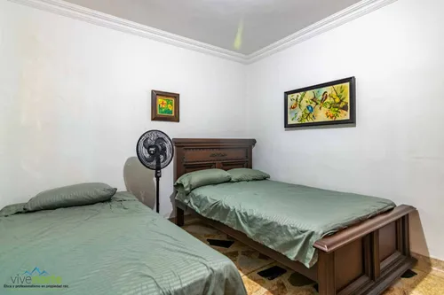 Casa En Venta En Calasanz. Cod V12472
