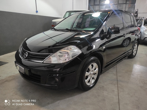Nissan Tiida 1.8 Tekna 5 P 2011