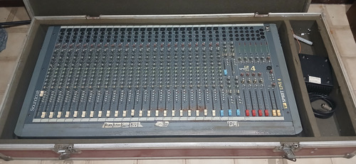 Consola Soundcraft Spirit Live 4 24ch