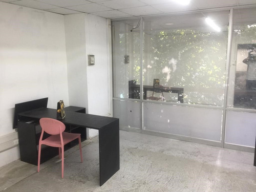 Arriendo Local Dos Niveles 1° Y 2°pisos Mac Iver 440-331 M2