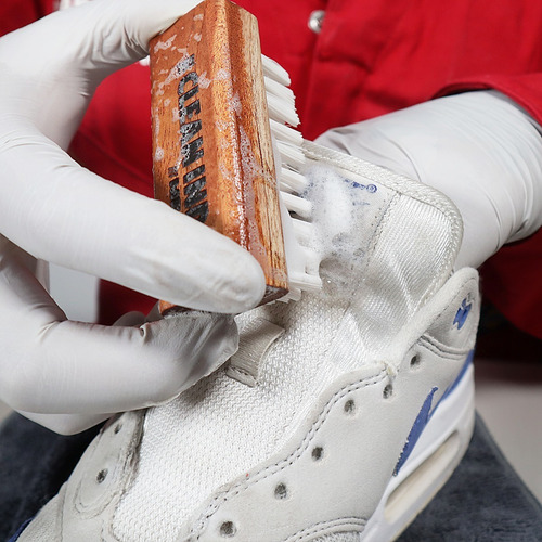 Imagen 4 de 4 de Limpiador De Tenis Multiusos | 2 Litros | Deep Clean Tci