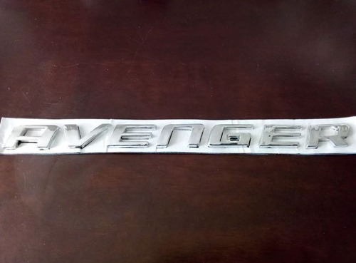 Emblema Dodge Avenger Letras