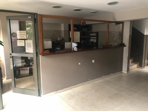 Imagen 5 de 30 de Centro Médico En Venta De Excelente Ubicación En Banfield Este