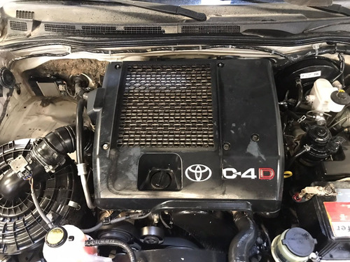 Imagen 8 de 8 de Toyota Hilux Sw4 Srv Cuero 7a 3.0 2011