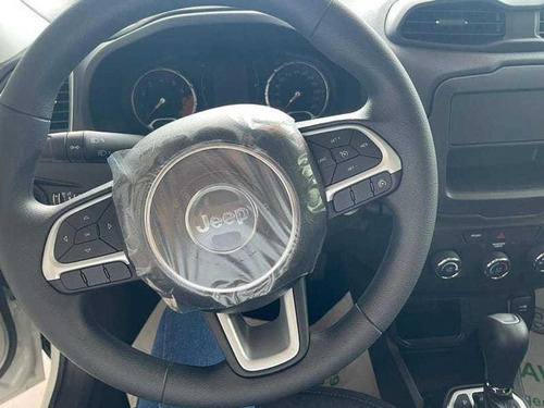 Imagem 9 de 10 de Jeep Renegade 1.8 16v Flex 4p