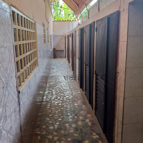 Casa En Venta Urbanización Las Flores Santa Teresa Del Tuy.