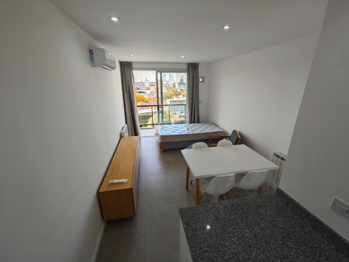 5 Entre 42 Y 43 La Plata -monoambiente Amoblado En Alquiler