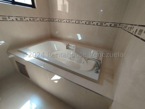 Exclusivo Apartamento En Conjunto Residencial De Alto Nivel La Trigaleña 24-16836
