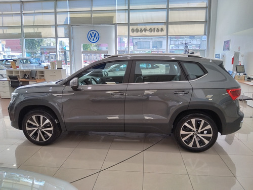 Imagen 2 de 15 de Volkswagen Taos Highline Sg