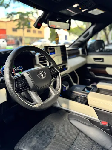 Toyota Sequoia 3.5 V6 Capstone