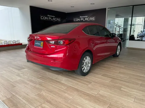 Mazda 3 2.0 Touring MT