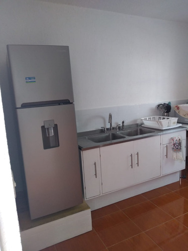 Renta Habitación Próximo A Unam, Para Mujer, Incluye Servici