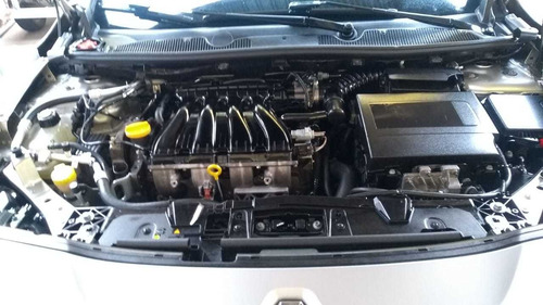 Renault Fluence 2013 2.0 Dynamique Hi-flex 4p