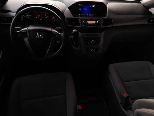 Imagen 13 de 15 de Honda Odyssey 2016 5p Lx V6/3.5 Aut