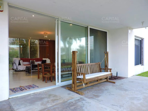 Casa En Punta Piedras, Manantiales Con Piscina Y Vista Al Mar