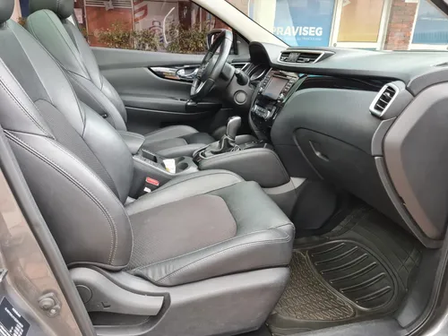 Nissan Qashqai Exclusive 2.0cc TP AA 4X2