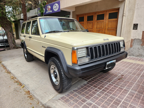 Jeep Cherokee 2.5 Sport