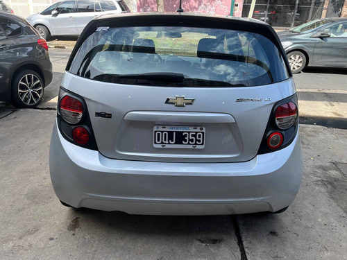 Imagen 7 de 16 de Chevrolet Sonic 1.6 Lt 2014