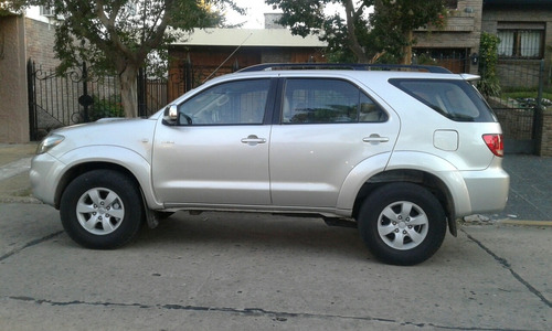 Toyota Sw4 3.0 I Srv C/cuero 4x4 (2009) 2008