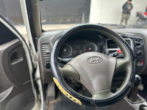 Hyundai H100 2.6 Truck Con Caja