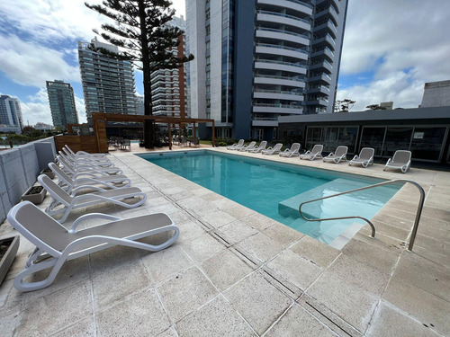 Departamento De 3 Dormitorios En Forest Tower 2 - Punta Del Este