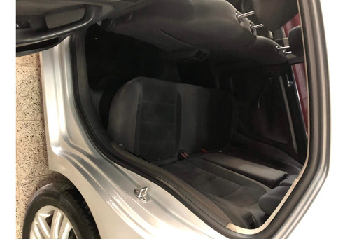 Imagen 6 de 7 de Volkswagen Vento 1.9 Tdi