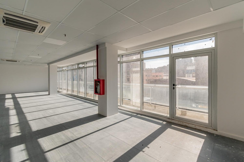 Moderno Edificio De Oficinas A Estrenar En Microcentro