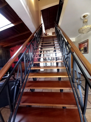 Vendo Preciosa Casa Con Piscina En La Boyera. 510 M2