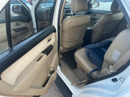 Imagen 14 de 16 de Toyota Hilux Sw4 Tdi Srv 4x4 ¡oportunidad!