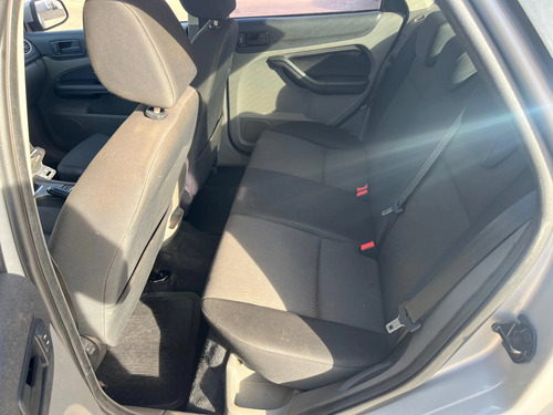 Ford Focus 1.6 GL SEDAN 16V FLEX 4P MANUAL