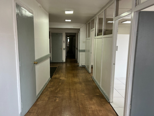 Arriendo Oficina De 7 Box 145 M2 Tenderini Santiago