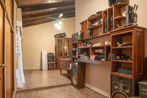 Casa 4 Ambientes Con Enorme Jardín En San Martín
