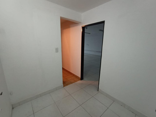 Imagen 23 de 30 de Local En Venta En La Plata Calle 8 E/ 61 Y 62 - Dacal Bienes Raíces