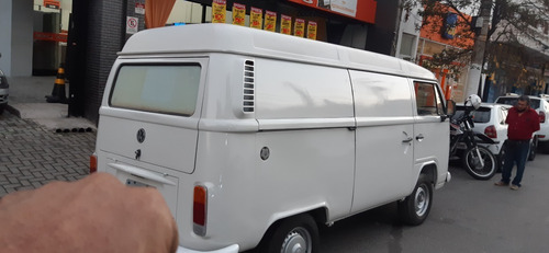 Volkswagen Kombi 2009 1.4 Total Flex 3p Refrigerada Seg Dono