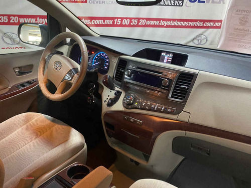 Imagen 12 de 15 de Toyota Sienna 2012 5p Xle Aut