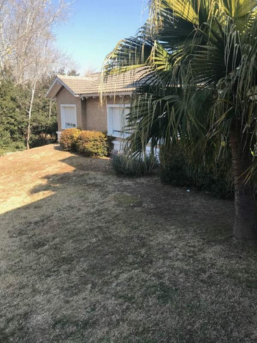 Lomas De La Carolina! Casa A La Venta- 5 Dormitorios