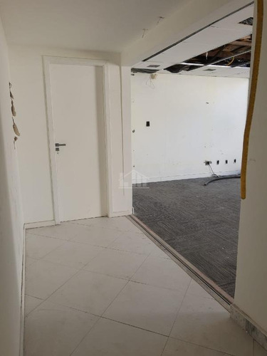 Imagem 20 de 27 de Casa, 5 Quartos Qrts Para Para Aluguel, Com 283,68 M², No Santa Lúcia,vitória. - 933