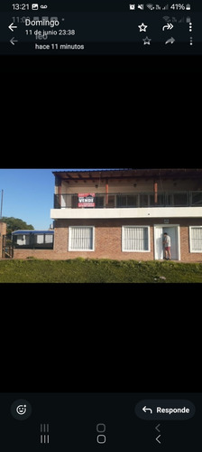Casa De 4 Dormitorios Y 3 Baños Con Casa De Casero