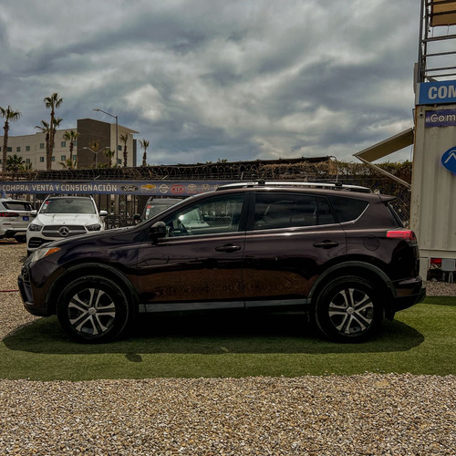 Toyota RAV4 2.5 Le At