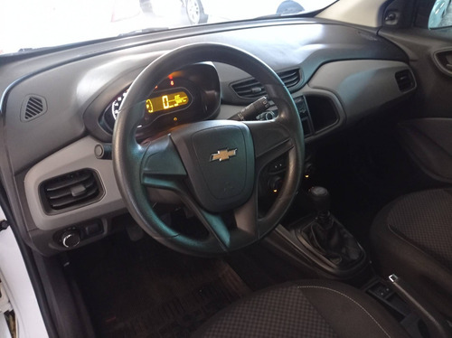 Imagem 3 de 8 de Chevrolet Onix 1.0 Mpfi Joy 8v Flex 4p Manual
