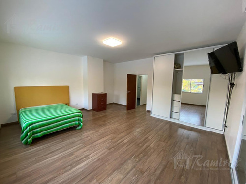 Quinta 4 Ambientes En Venta - Francisco Alvarez, Moreno