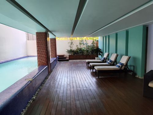 A5 .- Piantini .- 2 Dormitorio .- 2 Cocinas .- Piscina .- Jacuzzy .- Terraza Invernadero.