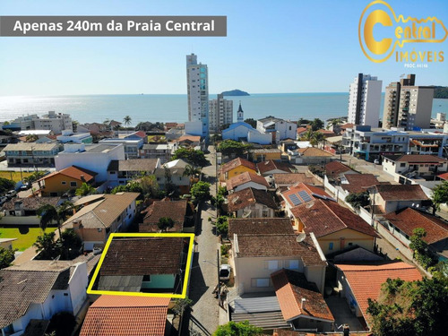 Imagem 5 de 7 de Casa Com 4 Dormitório(s) Localizado(a) No Bairro Centro Em Balneário Piçarras / Balneário Piçarras - 911