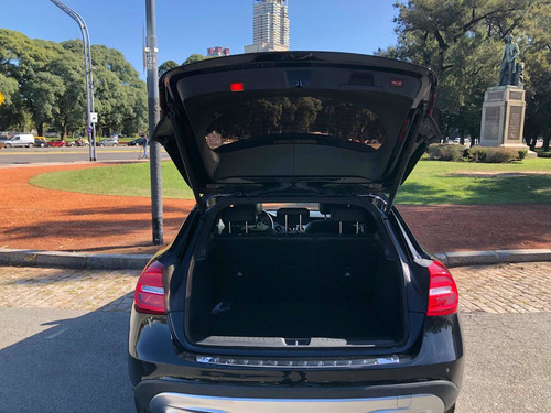 Imagen 9 de 15 de Mercedes-benz Clase Gla 2016 1.6 Gla200 At Urban 156cv