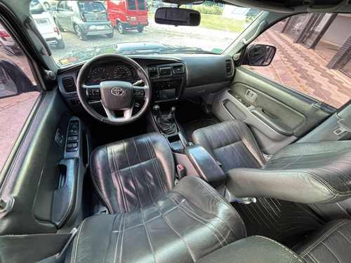 Toyota Hilux Sw4 3.0 I Runner